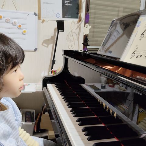 Mioピアノ教室のレッスンフォト 10