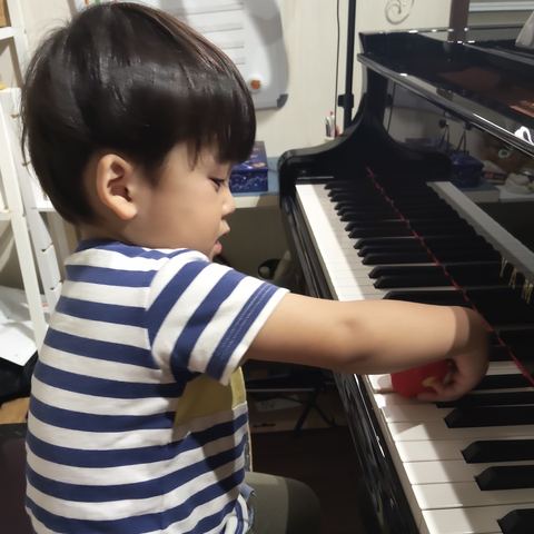 Mioピアノ教室のレッスンフォト 11