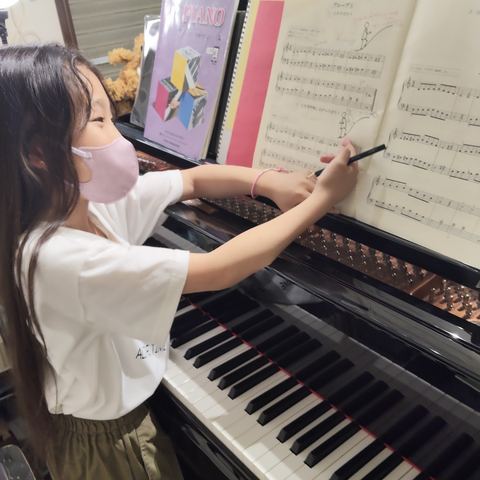 Mioピアノ教室のレッスンフォト 15